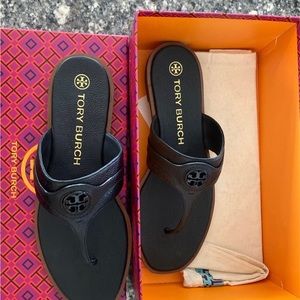 Tory Burch women’s black sandal